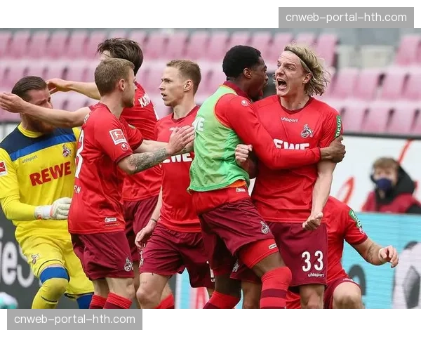 战术评论：为何本赛季德甲中游球队更倾向于采用高位防线应对纵深冲击？